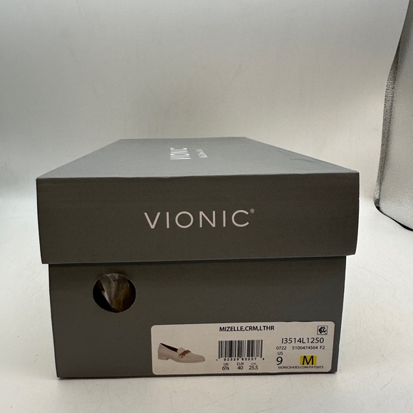 Vionic Cream Loafers size 9 - Picture 3 of 6